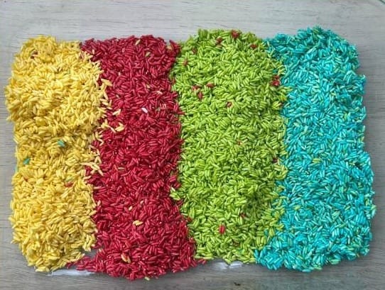 Sinneserfahrung mit Reis: Regenbogenreis