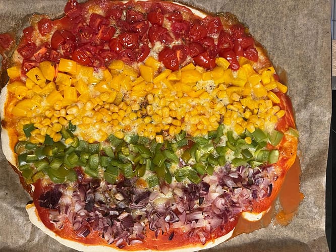 Regenbogen-Pizza
